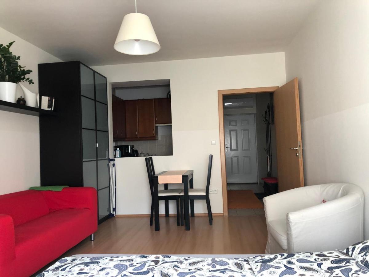 Cozy Apartment In District 8 부다페스트 외부 사진