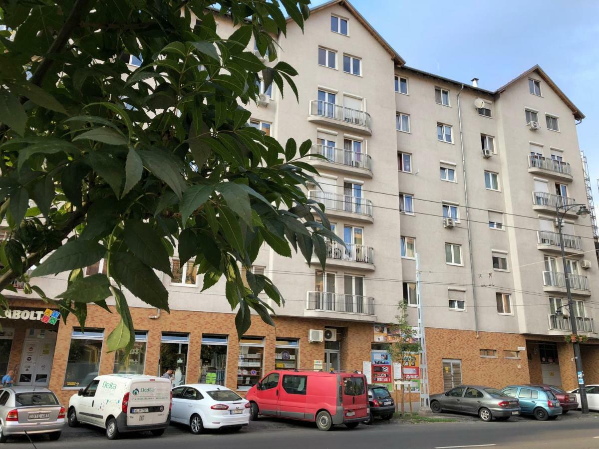 Cozy Apartment In District 8 부다페스트 외부 사진
